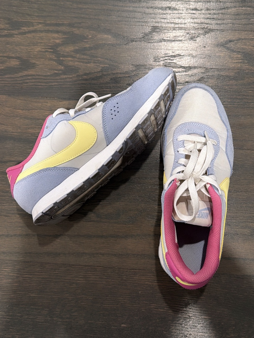 Nike MD Valiant